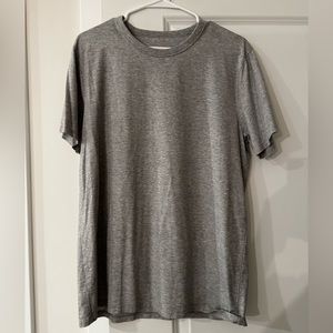 Men’s Large Lululemon Basic 5 Year T-shirt